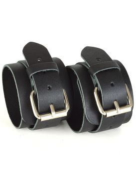 Черные кожаные наручники с пряжками IDEAL