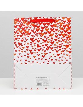 Ламинированный пакет с сердечками - 26 x 32 x 12 см.