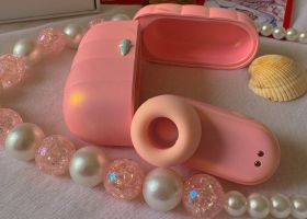 Стимулятор в форме наушника от BeYourLover