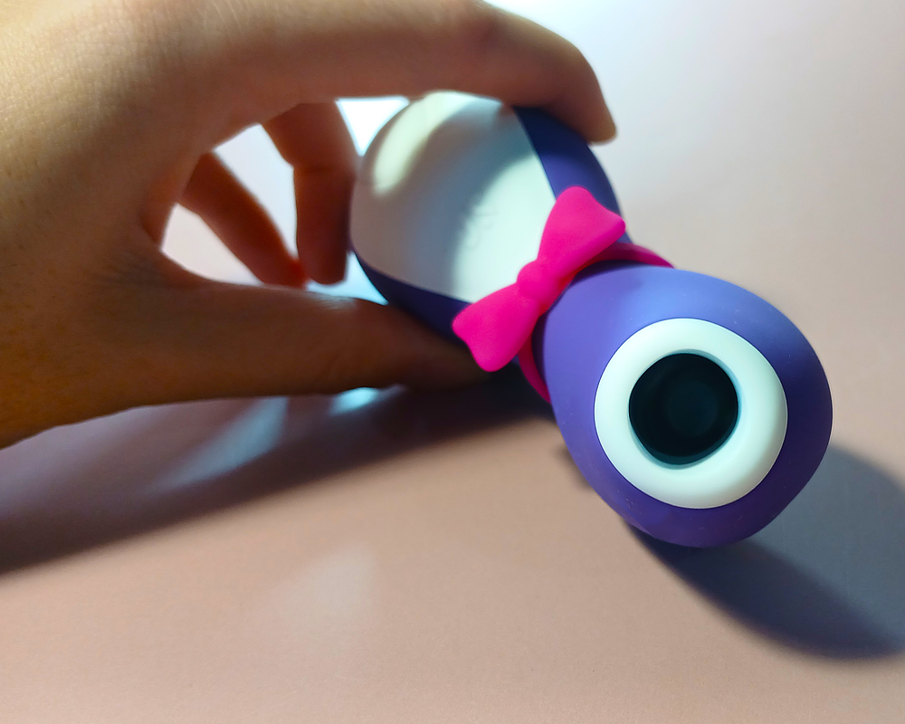 Вакуумный стимулятор Satisfyer Penguin Battery Powered