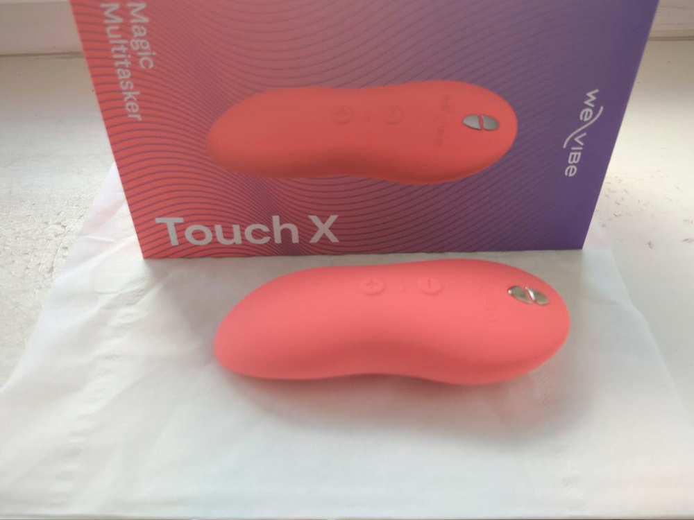 Gentle vibrator We-Vibe Touch X