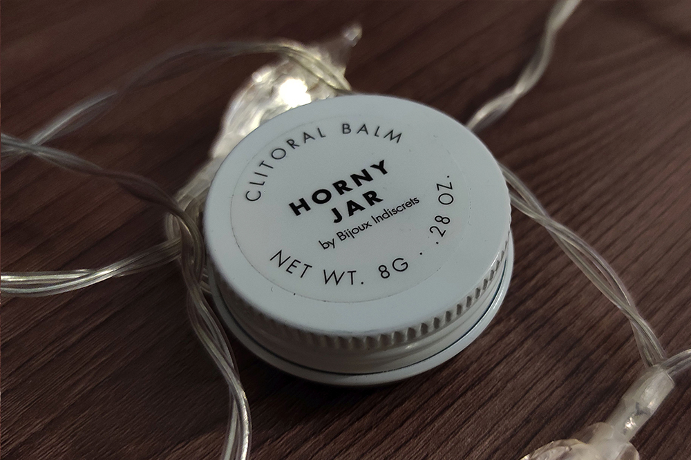 Бальзам для клитора HORNY JAR с ароматом сандала от Bijoux Indiscrets